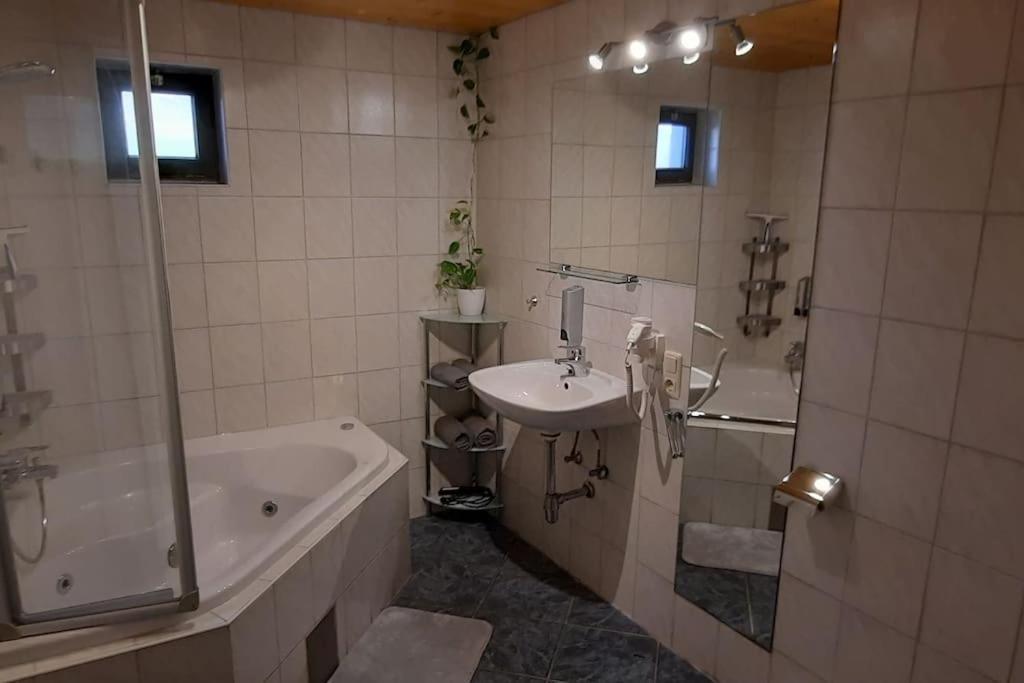 Ferienwohnung In Weyregg Am Attersee Eksteriør billede